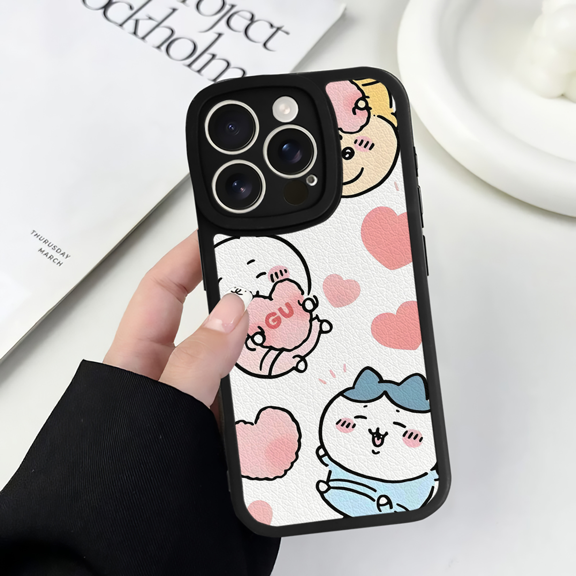 （画像用） ちいかわ Chii-kawa 【iPhone 16シリーズ対応】シリコンスマホケース（レザー調） 材質：シリコン